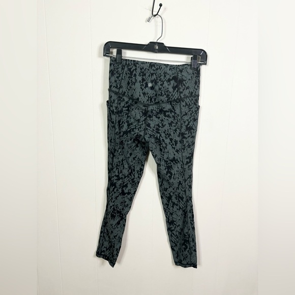 Athleta saultation stash pocket II printed 7/8 tights black green size S - Picture 5 of 5